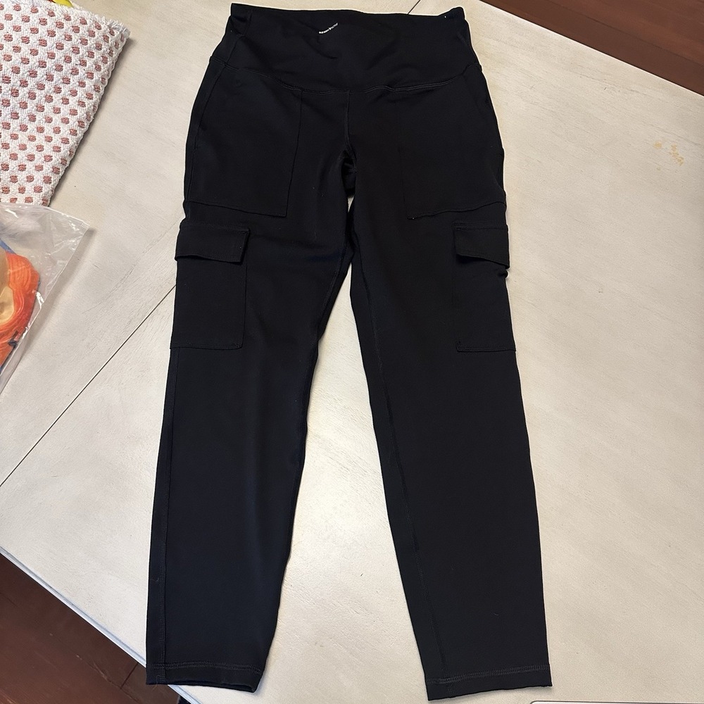 Old Navy High-Rise Elevate PowerPress Cargo 7/8-Length Compression Leggings